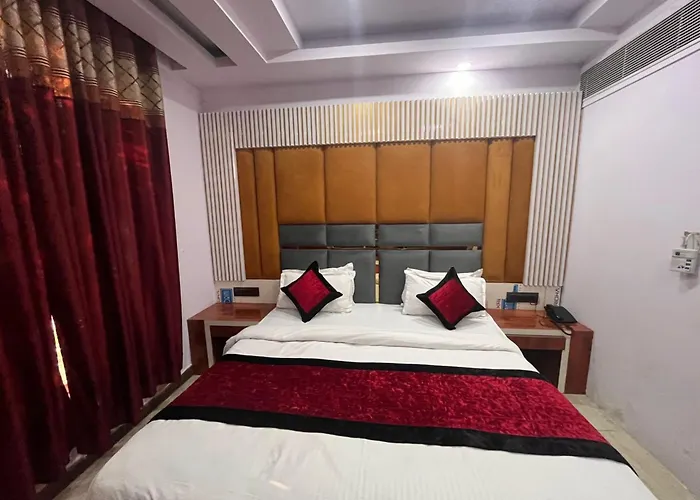 Deluxe King Studio